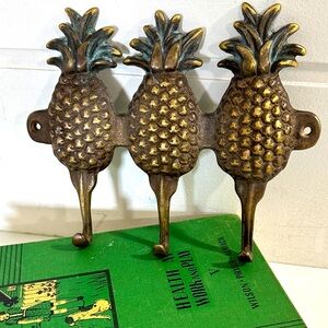 Vintage brass Pineapple Wall Hook Decor - triple hook
